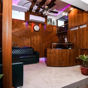 Hotel Fabhotel Red Sector 15, Gurgaon